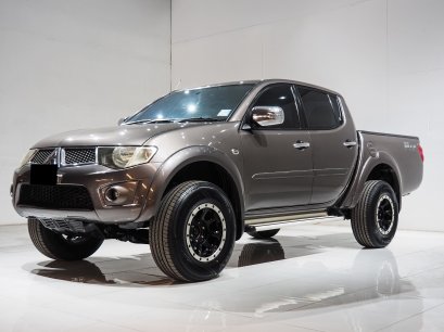 MITSUBISHI TRITON DOUBLECAB 2.5 GLS PLUS 2014 (M/T)
