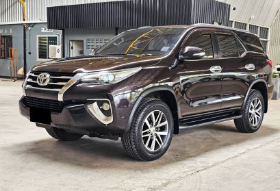 TOYOTA FORTUNER 2.4 V (A/T) 2016