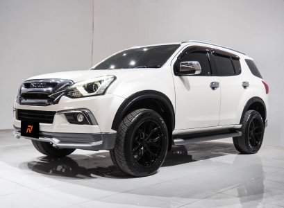 ISUZU MU-X 1.9 THE ICONIC 7ST (EVEREST PEARL WHITE) 2018
