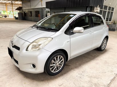 TOYOTA YARIS 1.5 E (M/T) 2013