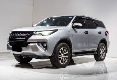 TOYOTA FORTUNER 2.4 V 2016 (A/T)