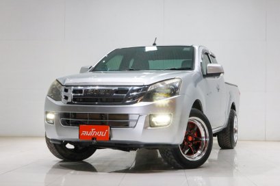 ISUZU D-MAX SPACECAB 2.5 L 2015 (M/T)