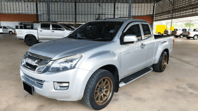 ISUZU D-MAX SPACECAB 2.5 Z HI-LANDER 2014 (M/T)