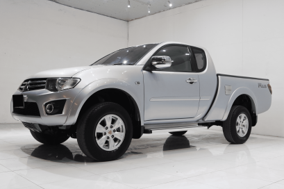 MITSUBISHI TRITON MEGACAB 2.5 GLX PLUS 2013 (M/T)