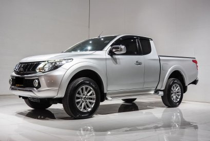 MITSUBISHI TRITON MEGACAB 2.4 GLS PLUS 2018 (M/T)