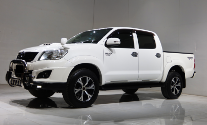 TOYOTA VIGO DOUBLECAB 2.5 E TRD PRERUNNER 2013 (A/T)
