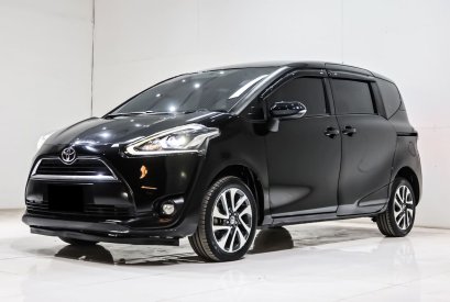 TOYOTA SIENTA 1.5 V 2016 (A/T)