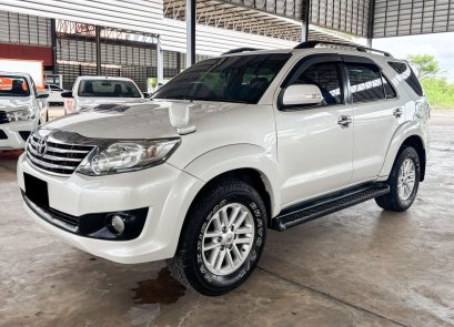 TOYOTA FORTUNER 3.0 V 4WD 2013 (A/T)