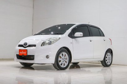 TOYOTA YARIS 1.5 E 2012 (M/T)