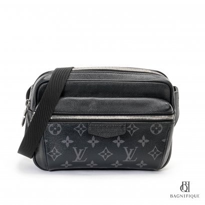 LOUIS VUITTON OUTDOOR BUMBAG 21 BLACK MONOGRAM CANVAS SHW