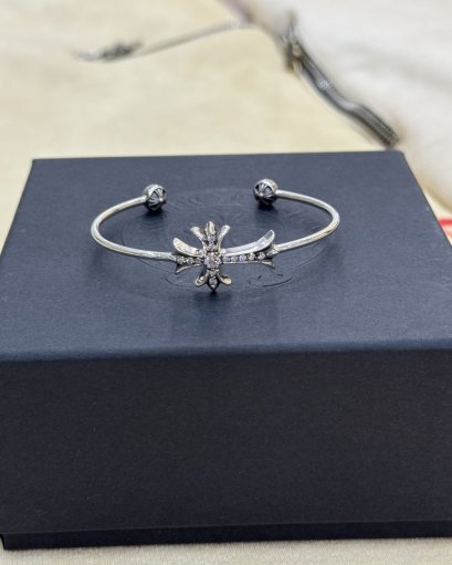 Chrome Hearts
