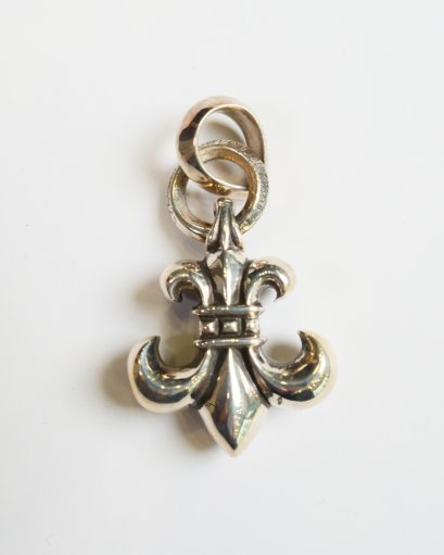 Chrome Hearts