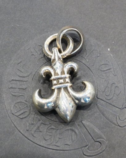 Chrome Hearts