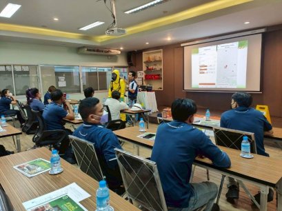 อัปเดตกฎหมายอบรมไฟฟ้า 2569: ระยะเวลาการอบรมและวุฒิบัตรมีอายุเท่าไหร่ที่นายจ้างต้องรู้?