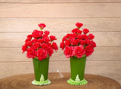กรวยดอกกุหลาบแดง (ตั้งได้)