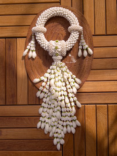 พวงมาลัยมะลิอุบะดอกจำปี (สั่งสีได้)