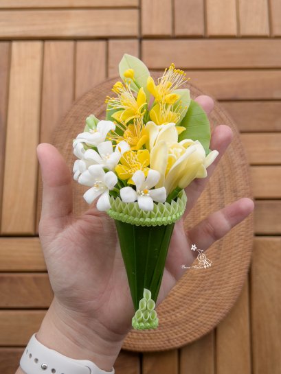 กรวยดอกแก้ว+ดอกจำปี+ดอกรวงผึ้ง