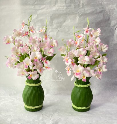 แจกันดอกกล้วยไม้ (สั่งทำล่วงหน้า ระยะเวลาตามคิวช่วงนั้น ๆ )