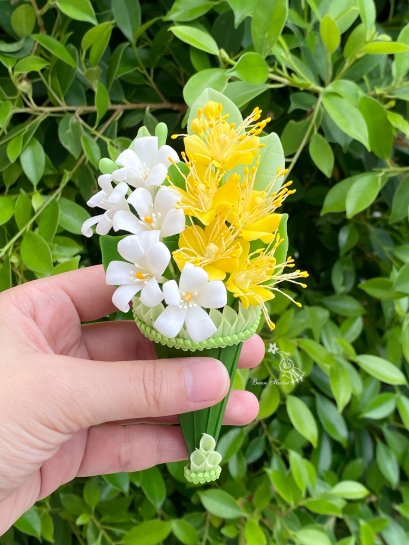 กรวยดอกแก้ว + ดอกรวงผึ้ง