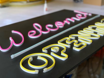 ป้ายไฟนีออน