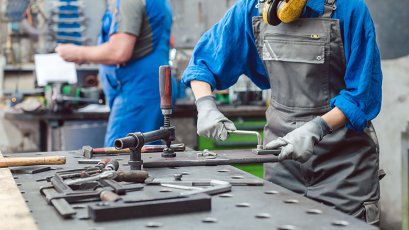 โรงงานผลิตชิ้นส่วนยานยนต์