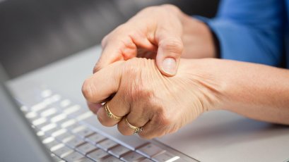 โรคนิ้วล็อค นั้นมีความรุนแรงแบ่งเป็นระยะ