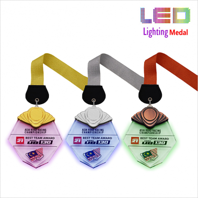 เหรียญรางวัล คริสตัล LED 8304