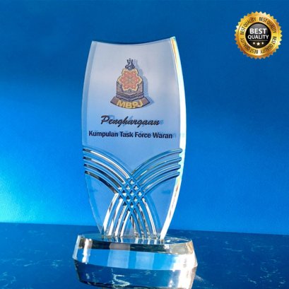 โล่อะคลิริค สำเร็จรูป 5008