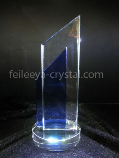 ถ้วยรางวัลคริสตัลโล่เกียรติยศ