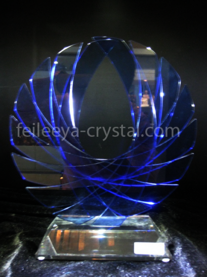 ถ้วยรางวัลคริสตัลโล่เกียรติยศ