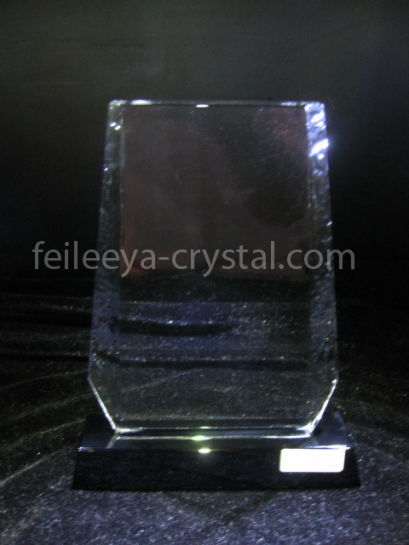 ถ้วยรางวัลคริสตัลโล่เกียรติยศ