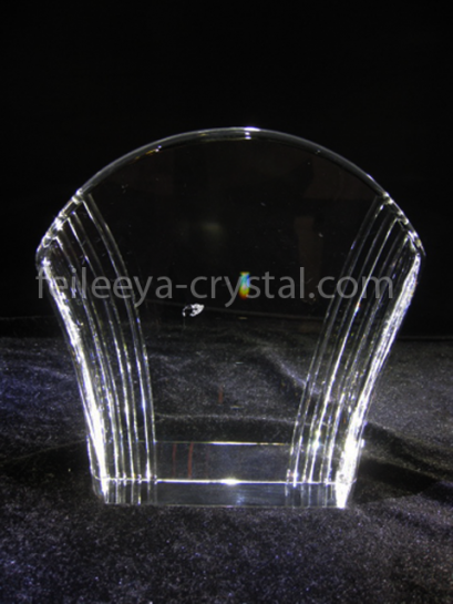 ถ้วยรางวัลคริสตัลโล่เกียรติยศ