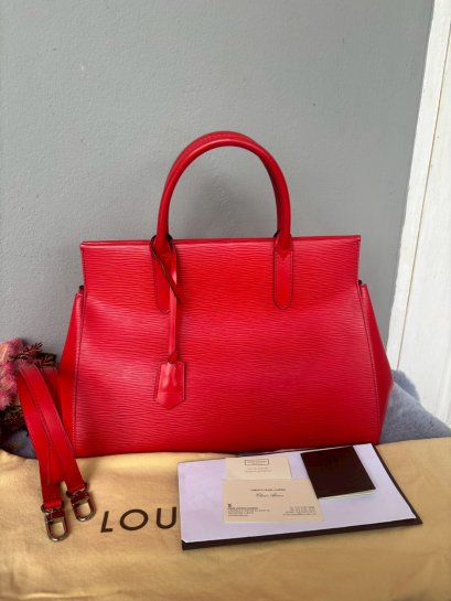 Louis Vuitton Marly MM Bag