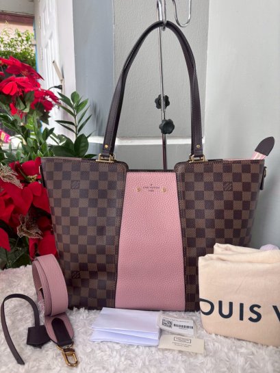 LOUIS VUITTON Damier Canvas And Magnolia Taurillon