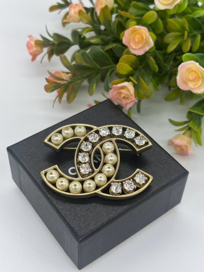 เข็มกลัด Chanel