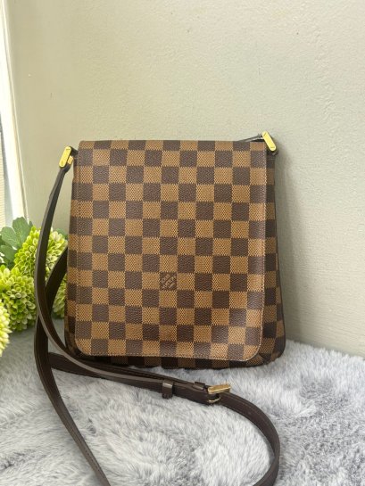 กระเป๋า LV Damier Tango