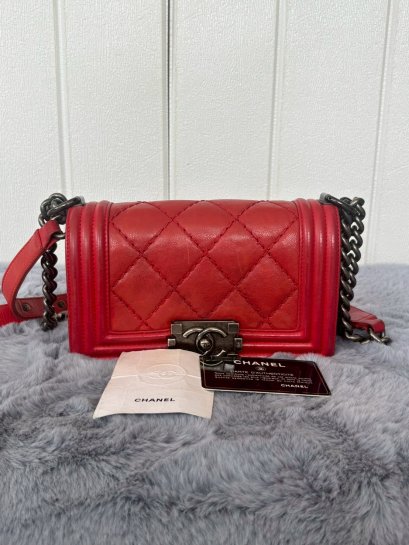 Chanel boy
