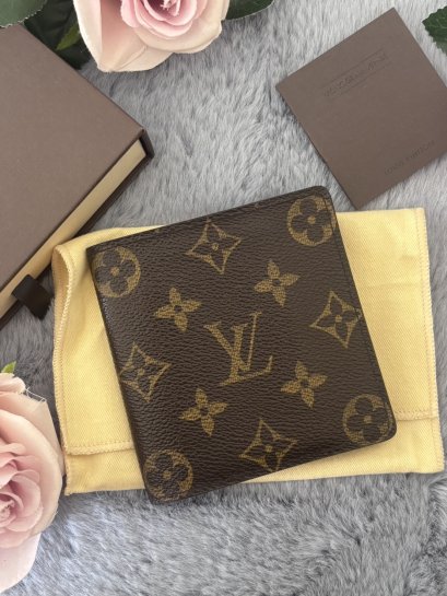 Louis Vuitton Marco Wallet