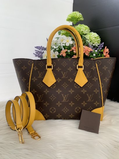 Louis Vuitton Jonquille Monogram Phenix PM