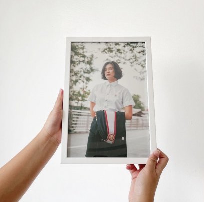 กรอบสีขาวขนาด8x12นิ้ว