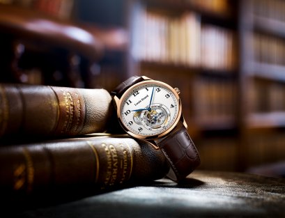 ELEGANT, OPEN AND MANUAL