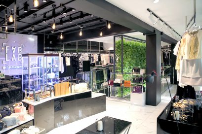 Hot Fashion Destination