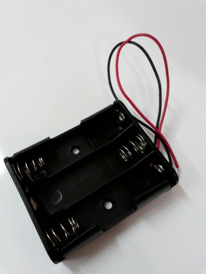 รางถ่านขนาด AA 3 ก้อนแบบเปลือย