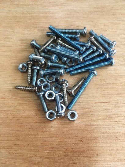 ชุดน็อตและสกรู A