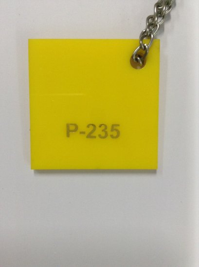 แผ่นอะคริลิคสีเหลือง หนา 3 mm. ขนาด 30x30 ซม.