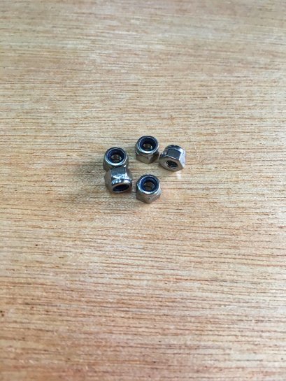 น็อตกันคลาย M3 จำนวน 10 ตัว (สแตนเลส)