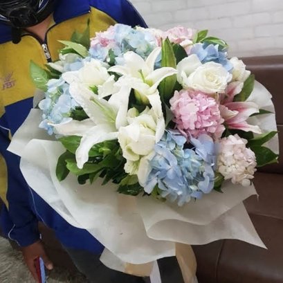 ช่อดอกไม้สีสดใส 15