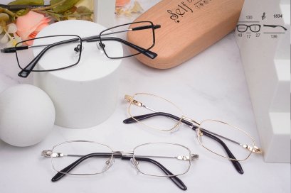 กรอบแว่น : 1834