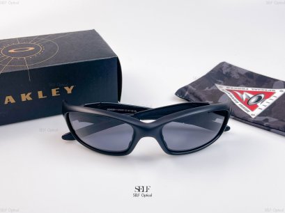 แว่นกันแดด OAKLEY Straight jacket OO9039 11-013 61
