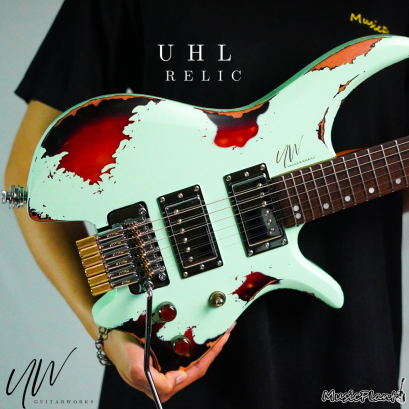 UW GuitarWorks - UHL Custom Surf Green Over Sunburst Headless UW GuitarWorks - UHL Custom Surf Green Over Sunburst Headless
